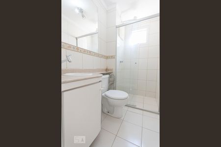 Banheiro  de apartamento para alugar com 2 quartos, 70m² em Vila Firmiano Pinto, São Paulo