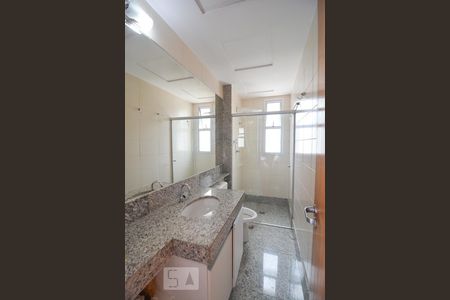 Banheiro suíte de apartamento à venda com 4 quartos, 154m² em Buritis, Belo Horizonte