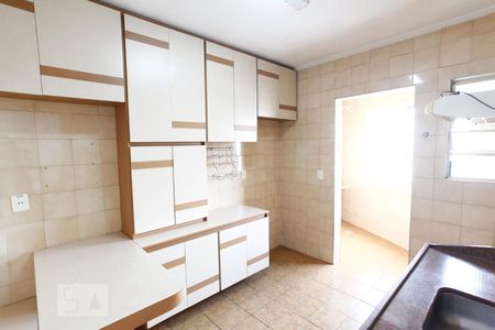 Cozinha de apartamento para alugar com 2 quartos, 64m² em Vila Augusta, Guarulhos