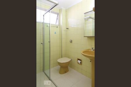 Banheiro de apartamento para alugar com 1 quarto, 42m² em Tucuruvi, São Paulo