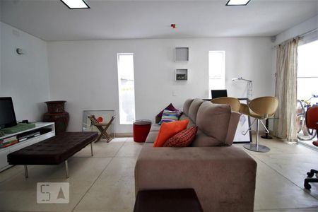 Sala de casa para alugar com 4 quartos, 345m² em Vila Inah, São Paulo