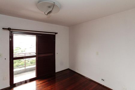 suite de apartamento à venda com 3 quartos, 150m² em Vila Bertioga, São Paulo