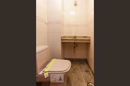 banheiro de apartamento à venda com 3 quartos, 150m² em Vila Bertioga, São Paulo