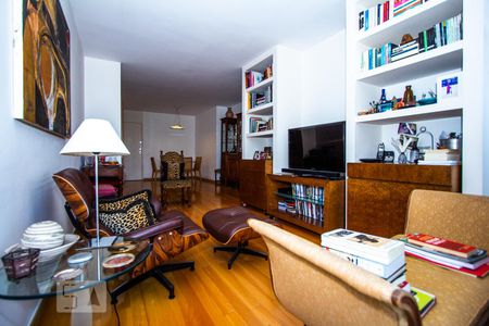 Sala de apartamento à venda com 2 quartos, 95m² em Cosme Velho, Rio de Janeiro