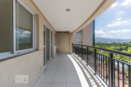 Varanda de apartamento à venda com 2 quartos, 75m² em Barra da Tijuca, Rio de Janeiro