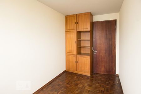 Quarto 1 de apartamento para alugar com 2 quartos, 55m² em Centro, Curitiba