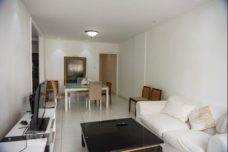 Apartamento para alugar com 180m², 3 quartos e 1 vagaSala