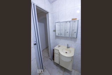 Banheiro de apartamento para alugar com 1 quarto, 33m² em Barra Funda, São Paulo