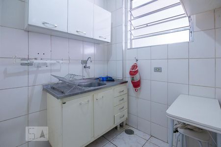 Cozinha de apartamento para alugar com 1 quarto, 33m² em Barra Funda, São Paulo