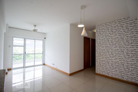 Sala de apartamento para alugar com 3 quartos, 80m² em Recreio dos Bandeirantes, Rio de Janeiro