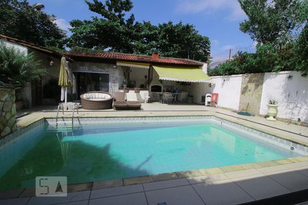 Piscina de casa à venda com 4 quartos, 280m² em Anil, Rio de Janeiro