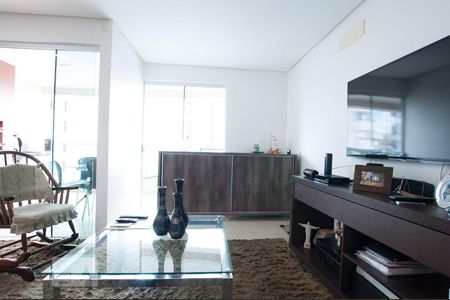 Sala de apartamento para alugar com 3 quartos, 92m² em Alto da Glória, Goiânia