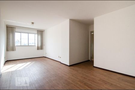 Sala de apartamento para alugar com 3 quartos, 84m² em Bosque, Campinas