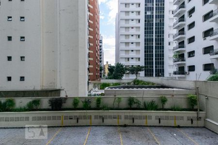 Vista Varanda Sala de apartamento para alugar com 1 quarto, 45m² em Moema, São Paulo