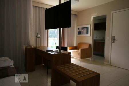 Sala de apartamento para alugar com 2 quartos, 67m² em Camorim, Rio de Janeiro