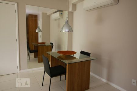 Sala de Jantar de apartamento para alugar com 2 quartos, 67m² em Camorim, Rio de Janeiro