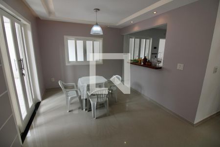 Sala de casa de condomínio à venda com 3 quartos, 240m² em Recreio dos Bandeirantes, Rio de Janeiro