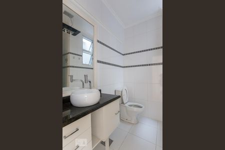 Banheiro de apartamento à venda com 2 quartos, 120m² em Santa Maria Goretti, Porto Alegre