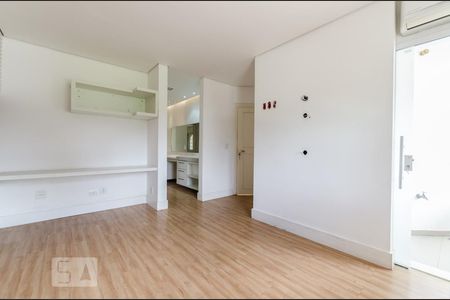 Suíte de casa de condomínio à venda com 4 quartos, 620m² em Alphaville Residencial Dois, Barueri