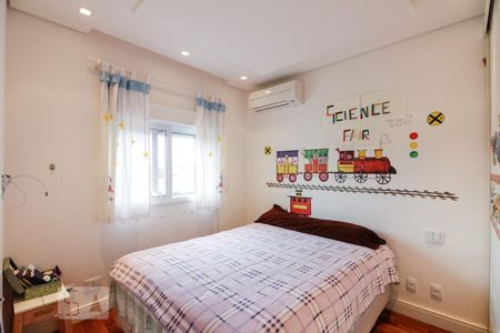 Casa de condomínio para alugar com 350m², 4 quartos e 4 vagas Casa de condomínio para alugar com 350m², 4 quartos e 4 vagasQuarto 2