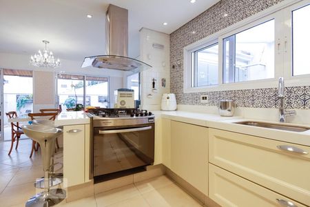 Casa de condomínio para alugar com 350m², 4 quartos e 4 vagas Casa de condomínio para alugar com 350m², 4 quartos e 4 vagasCozinha