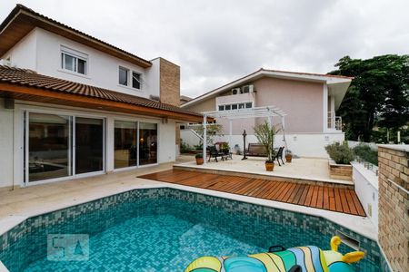 Casa de condomínio para alugar com 350m², 4 quartos e 4 vagas Casa de condomínio para alugar com 350m², 4 quartos e 4 vagasÁrea Externa