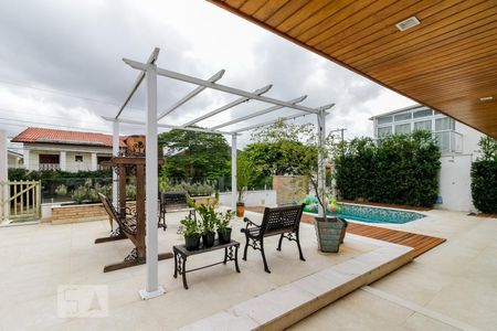 Casa de condomínio para alugar com 350m², 4 quartos e 4 vagas Casa de condomínio para alugar com 350m², 4 quartos e 4 vagasÁrea Externa