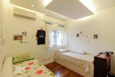 Casa de condomínio para alugar com 350m², 4 quartos e 4 vagas Casa de condomínio para alugar com 350m², 4 quartos e 4 vagasQuarto 1