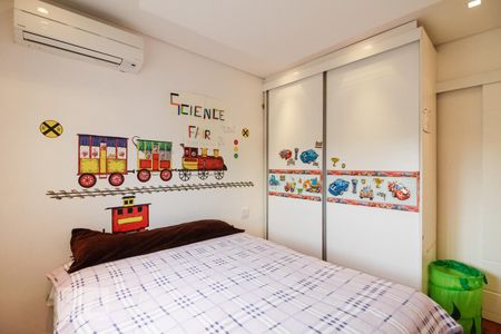 Casa de condomínio para alugar com 350m², 4 quartos e 4 vagas Casa de condomínio para alugar com 350m², 4 quartos e 4 vagasQuarto 2