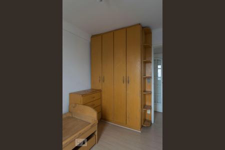 Quarto 1 (Armários) de apartamento para alugar com 2 quartos, 69m² em Vila Firmiano Pinto, São Paulo