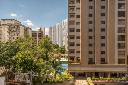 Vista da sala de apartamento à venda com 2 quartos, 115m² em Real Parque, São Paulo