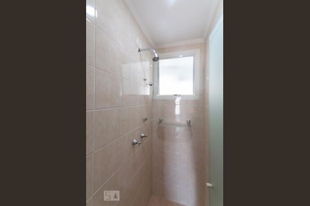Banheiro de apartamento à venda com 3 quartos, 92m² em Cambuí, Campinas