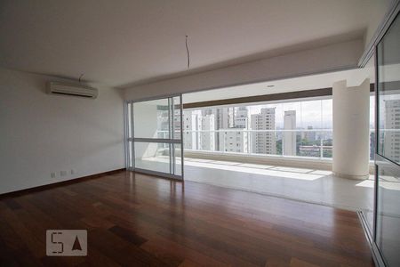 Apartamento à venda com 235m², 4 quartos e 4 vagasSala