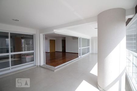 Varanda de apartamento à venda com 4 quartos, 235m² em Alto da Lapa, São Paulo