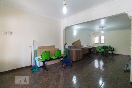 Casa para alugar com 200m², 3 quartos e 2 vagasSala