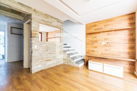 Sala de casa de condomínio para alugar com 2 quartos, 77m² em Vila do Encontro, São Paulo