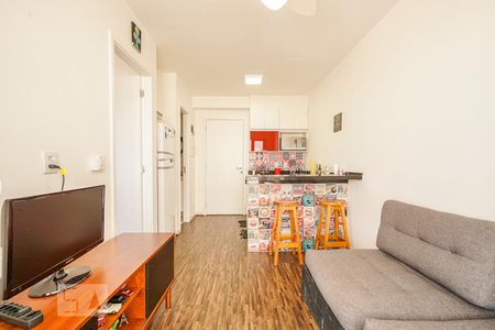 Sala e cozinha de apartamento para alugar com 1 quarto, 32m² em Brás, São Paulo