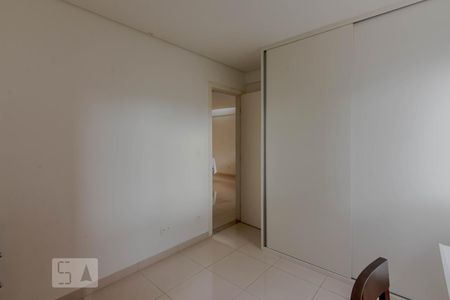 Quarto 1 de apartamento para alugar com 2 quartos, 84m² em Santo Antônio, Belo Horizonte