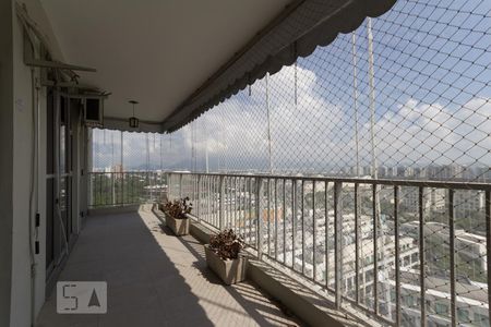 Varanda de apartamento para alugar com 3 quartos, 105m² em Barra da Tijuca, Rio de Janeiro