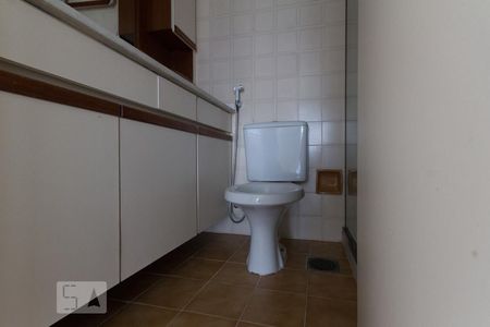 Banheiro  de apartamento para alugar com 3 quartos, 105m² em Barra da Tijuca, Rio de Janeiro