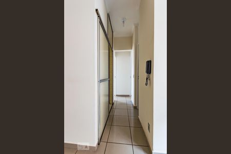 Corredor de apartamento à venda com 2 quartos, 74m² em Vila Progresso, Campinas