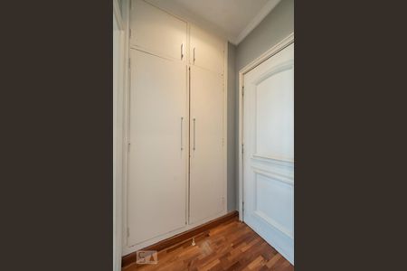 Apartamento para alugar com 450m², 4 quartos e 4 vagas Apartamento para alugar com 450m², 4 quartos e 4 vagasSuíte 2