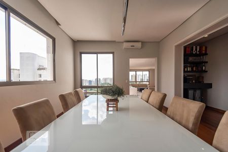 Apartamento para alugar com 450m², 4 quartos e 4 vagas Apartamento para alugar com 450m², 4 quartos e 4 vagasSala de Jantar