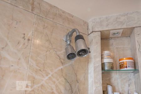 Apartamento para alugar com 450m², 4 quartos e 4 vagas Apartamento para alugar com 450m², 4 quartos e 4 vagasBanheiro 1 da suíte 1