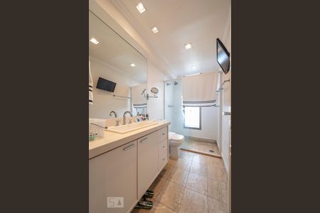 Apartamento para alugar com 450m², 4 quartos e 4 vagas Apartamento para alugar com 450m², 4 quartos e 4 vagasBanheiro 2 da suíte 1