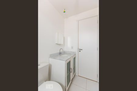 Banheiro de apartamento à venda com 2 quartos, 56m² em São José, Porto Alegre
