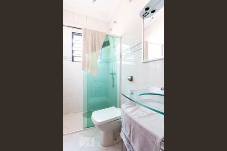 Banheiro suite 2 de casa para alugar com 3 quartos, 250m² em Vila Gomes Cardim, São Paulo