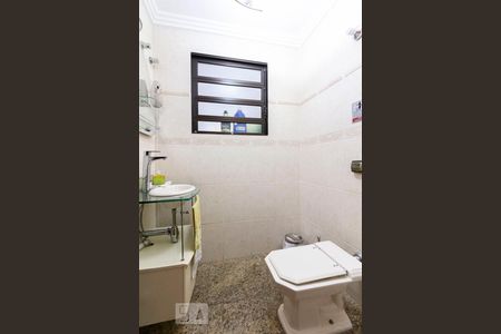 Lavabo  de casa para alugar com 3 quartos, 250m² em Vila Gomes Cardim, São Paulo