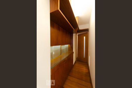 Corredor de acesso ao dormitório de apartamento para alugar com 2 quartos, 108m² em Ipanema, Rio de Janeiro