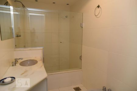 Banheiro Social de apartamento à venda com 3 quartos, 165m² em Ipanema, Rio de Janeiro